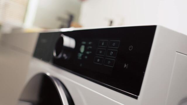 Lavadora carga frontal - Hisense WF5I1045BWQ , 10.5 kg, 1400 RPM, 18 programas, Fondo reducido 55.5 cm, Autodosificación, Blanco